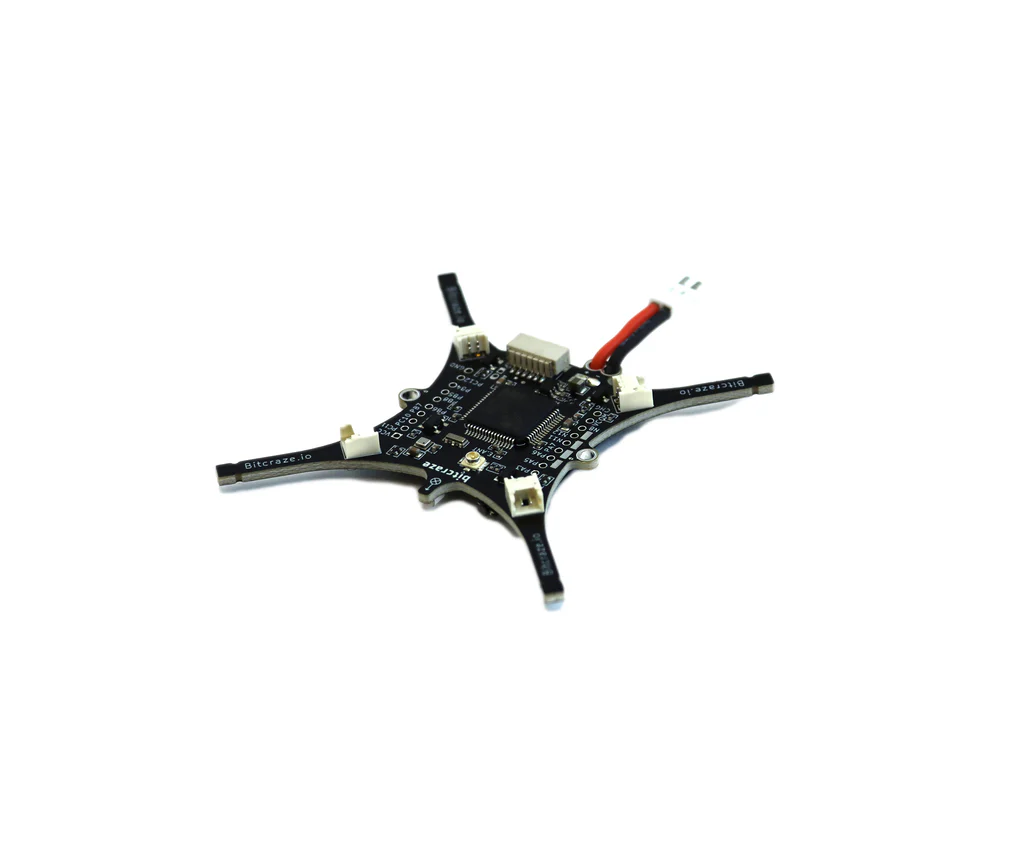 Crazyflie 2.1 的裸 PCB（印刷电路板）
